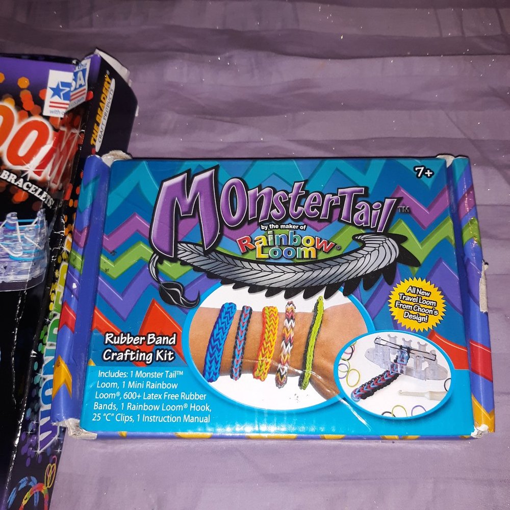Wonder loom and monsterTail runberbands craft kit